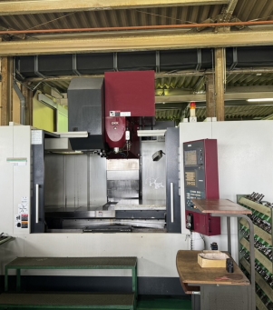 MÁY PHAY CNC OKK VM7III FANUC-180iS-MB Date 2007