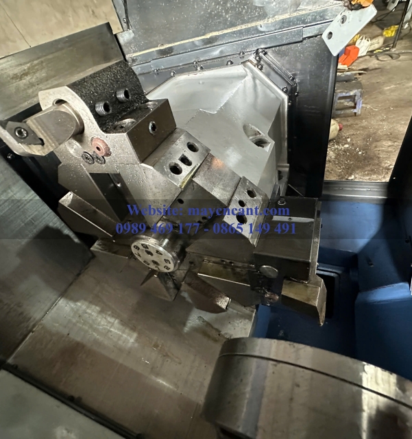 MÁY TỆN CNC TAKAMAZ X100I FANUC OITC date 2005