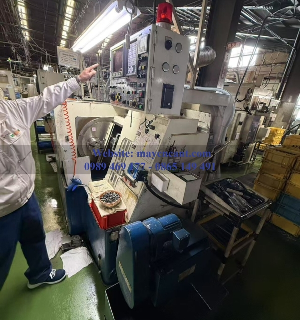 MÁY TỆN CNC SHIMADA 2SI-8 FANUC OITB DATE 2004 HÀNG SỐ LƯỢNG