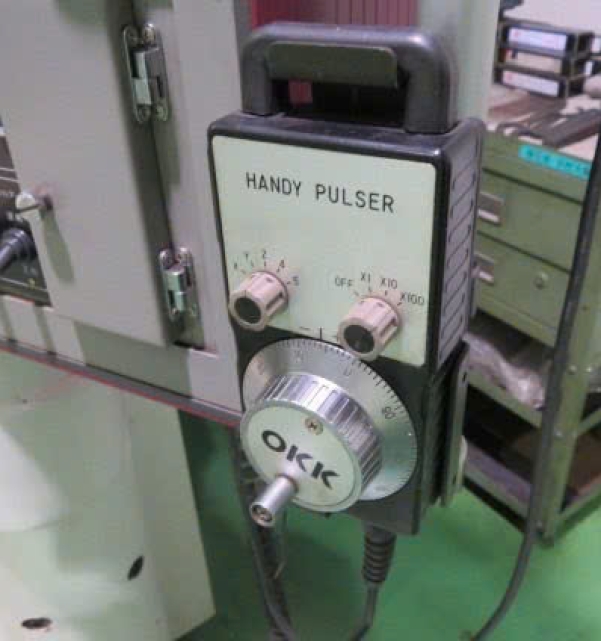 MÁY PHAY CNC OKK PV400  MELDAS 635 DATE 2002