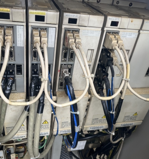 MÁY TIỆN CNC MAZAK SQT-10MS TPLUS có C axis có phay 