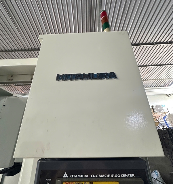 MÁY PHAY CNC MYCENTER 2XIF 16I MB  DATE 2004
