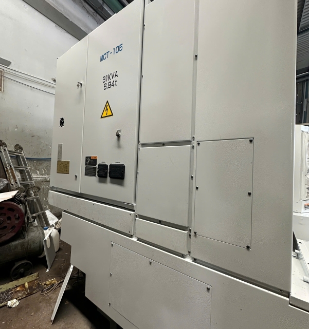 MÁY  PHAY  CNC  MORI SEIKI NV4000 DCG FANUC 18IM