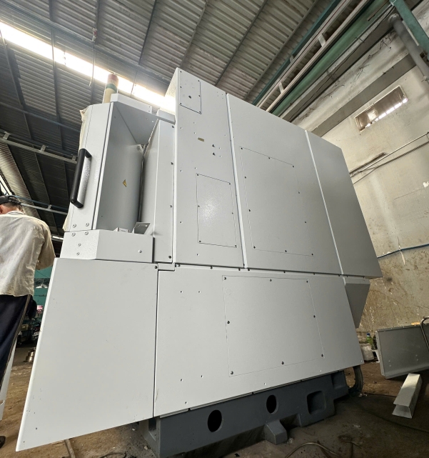 MÁY  PHAY  CNC  MORI SEIKI NV4000 DCG FANUC 18IM