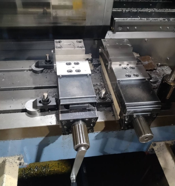 MÁY PHAY CNC MAZAK VTC 160A 640M