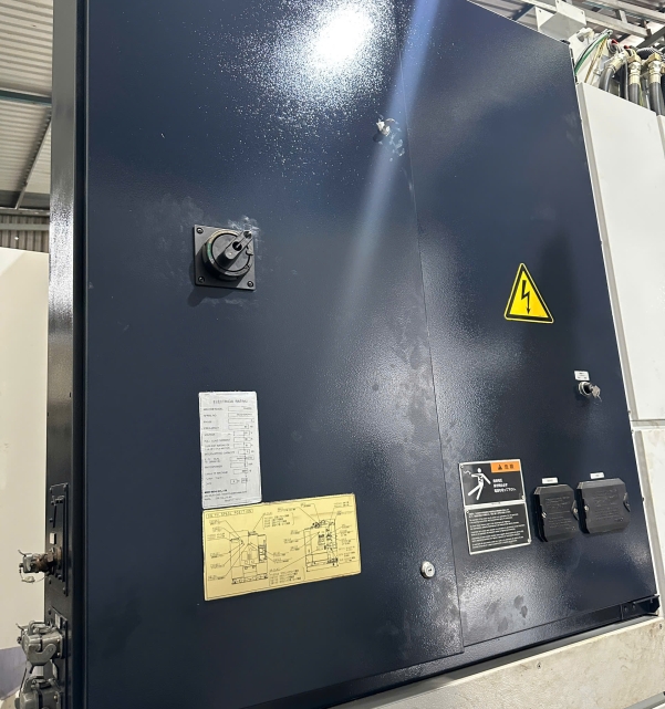 MÁY  PHAY  CNC  MORI SEIKI NV4000 DCG FANUC 18IM