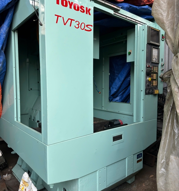 PHAY CNC TOYOSK TVT 30S FANUC 21MB 